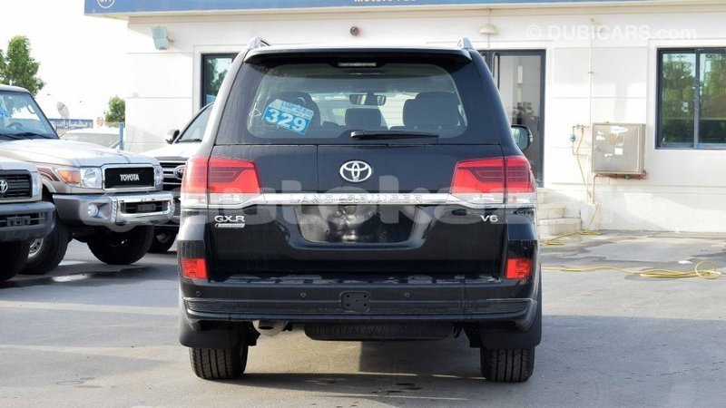 Big with watermark toyota land cruiser akmecet import dubai 2047