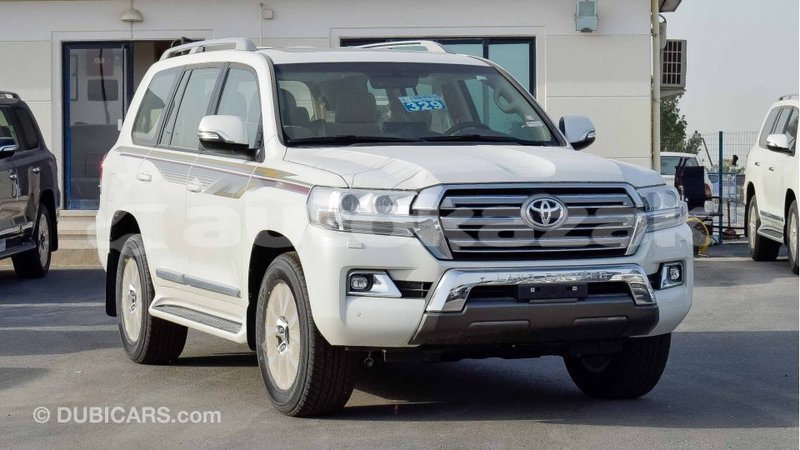 Big with watermark toyota land cruiser akmecet import dubai 2048