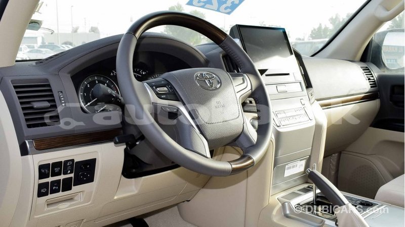 Big with watermark toyota land cruiser akmecet import dubai 2048