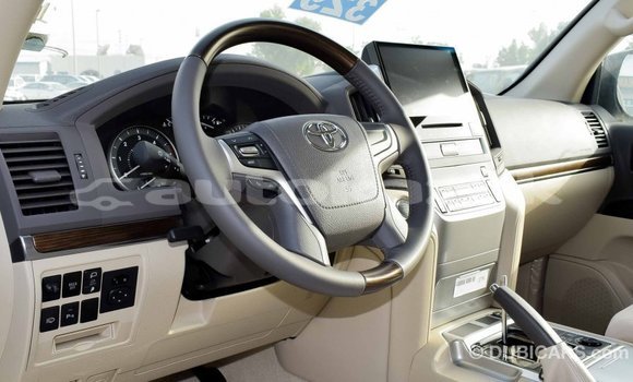 Buy Import Toyota Land Cruiser White Car in Import - Dubai in Akmecet Buy Import Toyota Land Cruiser White Car in Import - Dubai in Akmecet