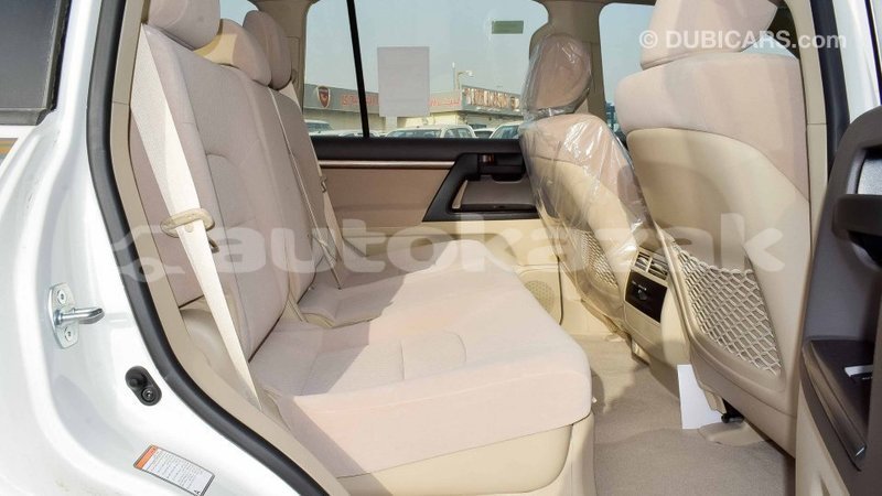 Big with watermark toyota land cruiser akmecet import dubai 2048