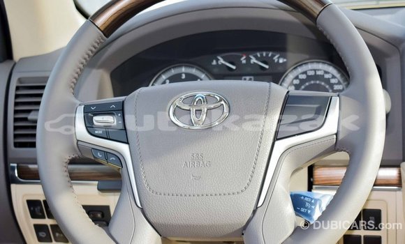 Buy Import Toyota Land Cruiser White Car in Import - Dubai in Akmecet Buy Import Toyota Land Cruiser White Car in Import - Dubai in Akmecet