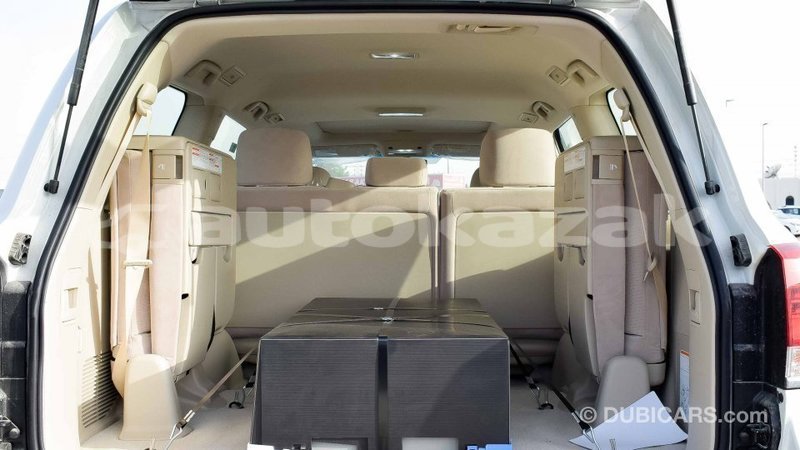 Big with watermark toyota land cruiser akmecet import dubai 2048