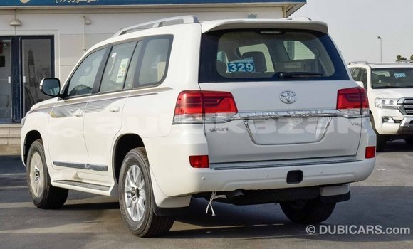 Buy Import Toyota Land Cruiser White Car in Import - Dubai in Akmecet Buy Import Toyota Land Cruiser White Car in Import - Dubai in Akmecet