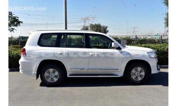 Buy Import Toyota Land Cruiser White Car in Import - Dubai in Akmecet Buy Import Toyota Land Cruiser White Car in Import - Dubai in Akmecet