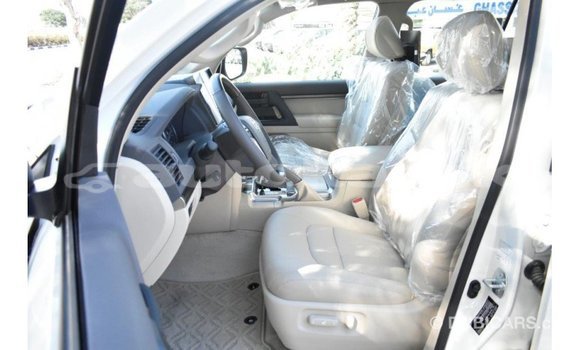 Buy Import Toyota Land Cruiser White Car in Import - Dubai in Akmecet Buy Import Toyota Land Cruiser White Car in Import - Dubai in Akmecet