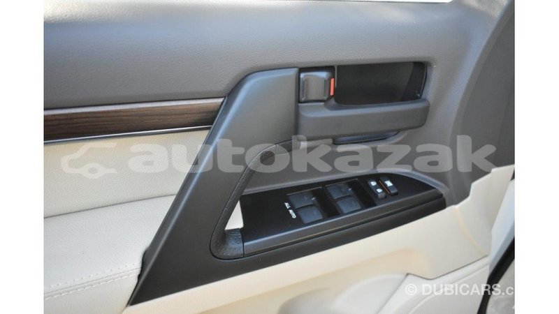 Big with watermark toyota land cruiser akmecet import dubai 2056