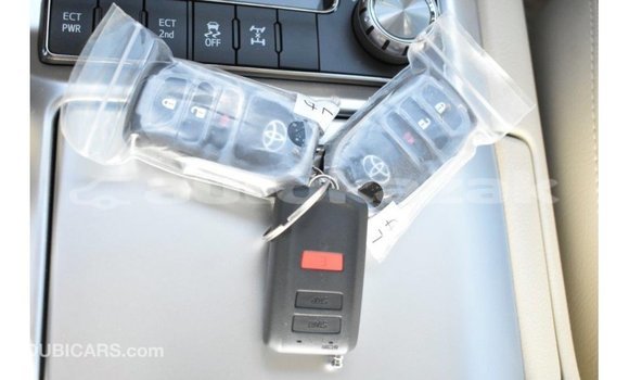 Buy Import Toyota Land Cruiser White Car in Import - Dubai in Akmecet Buy Import Toyota Land Cruiser White Car in Import - Dubai in Akmecet