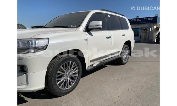 Buy Import Toyota Land Cruiser White Car in Import - Dubai in Akmecet Buy Import Toyota Land Cruiser White Car in Import - Dubai in Akmecet