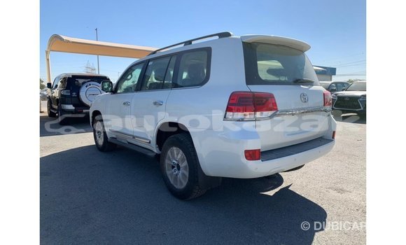 Buy Import Toyota Land Cruiser White Car in Import - Dubai in Akmecet Buy Import Toyota Land Cruiser White Car in Import - Dubai in Akmecet