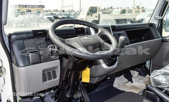 Buy Import Mitsubishi Carisma White Car in Import - Dubai in Akmecet Buy Import Mitsubishi Carisma White Car in Import - Dubai in Akmecet