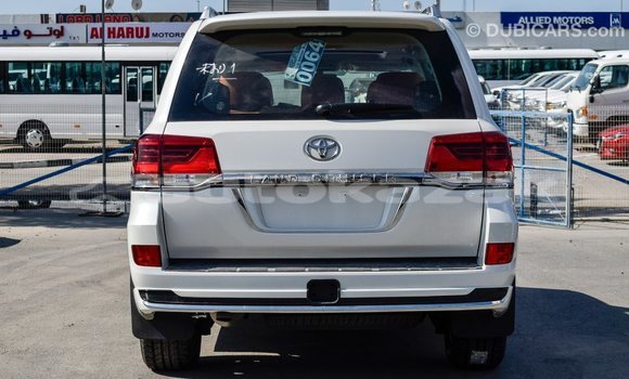 Buy Import Toyota Land Cruiser White Car in Import - Dubai in Akmecet Buy Import Toyota Land Cruiser White Car in Import - Dubai in Akmecet