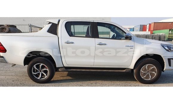 Buy Import Toyota Hilux White Car in Import - Dubai in Akmecet Buy Import Toyota Hilux White Car in Import - Dubai in Akmecet