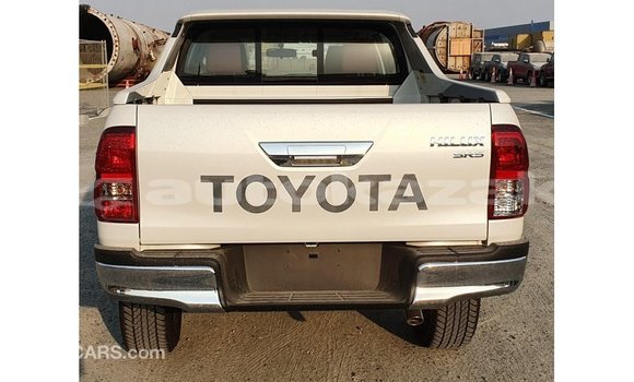 Buy Import Toyota Hilux White Car in Import - Dubai in Akmecet Buy Import Toyota Hilux White Car in Import - Dubai in Akmecet