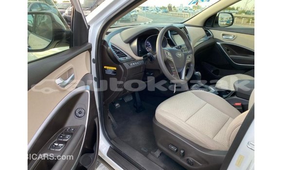 Buy Import Hyundai Santa Fe White Car in Import - Dubai in Akmecet Buy Import Hyundai Santa Fe White Car in Import - Dubai in Akmecet