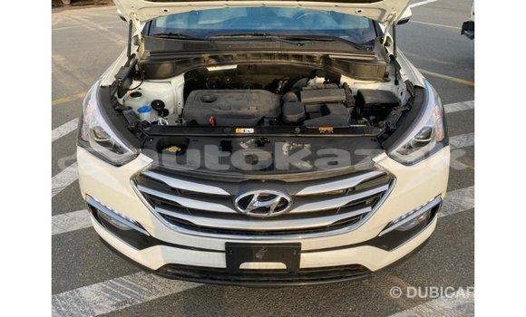 Buy Import Hyundai Santa Fe White Car in Import - Dubai in Akmecet Buy Import Hyundai Santa Fe White Car in Import - Dubai in Akmecet