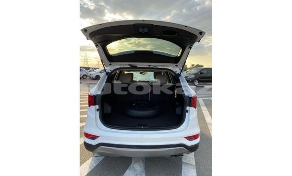 Buy Import Hyundai Santa Fe White Car in Import - Dubai in Akmecet Buy Import Hyundai Santa Fe White Car in Import - Dubai in Akmecet