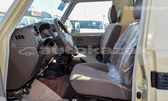Buy Import Toyota Land Cruiser Beige Car in Import - Dubai in Akmecet Buy Import Toyota Land Cruiser Beige Car in Import - Dubai in Akmecet