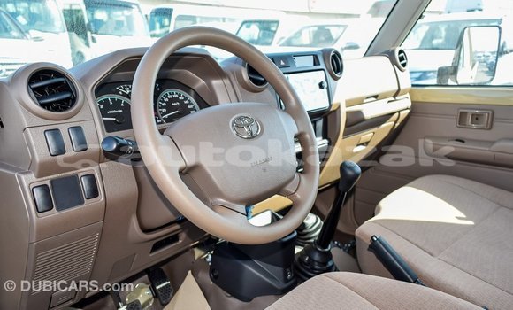 Buy Import Toyota Land Cruiser Beige Car in Import - Dubai in Akmecet Buy Import Toyota Land Cruiser Beige Car in Import - Dubai in Akmecet
