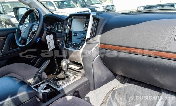 Buy Import Toyota Land Cruiser White Car in Import - Dubai in Akmecet Buy Import Toyota Land Cruiser White Car in Import - Dubai in Akmecet