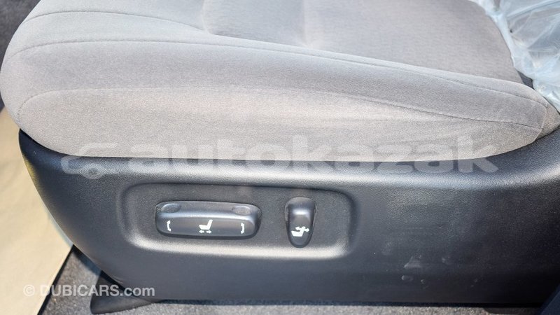 Big with watermark toyota land cruiser akmecet import dubai 2086