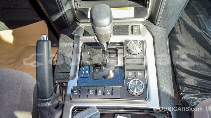 Big with watermark toyota land cruiser akmecet import dubai 2086