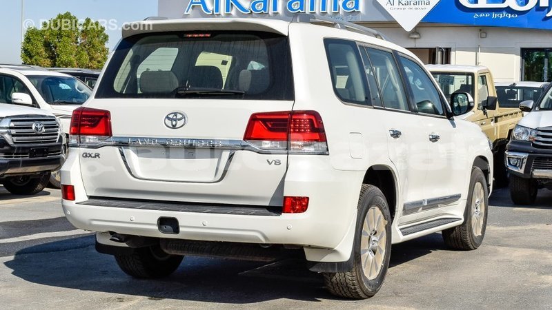 Big with watermark toyota land cruiser akmecet import dubai 2086