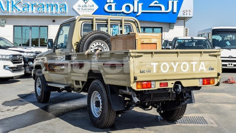 Big with watermark toyota land cruiser akmecet import dubai 2090