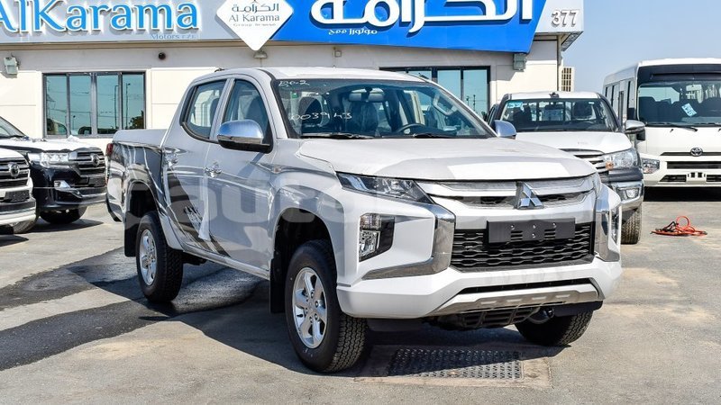 Big with watermark mitsubishi l200 akmecet import dubai 2091
