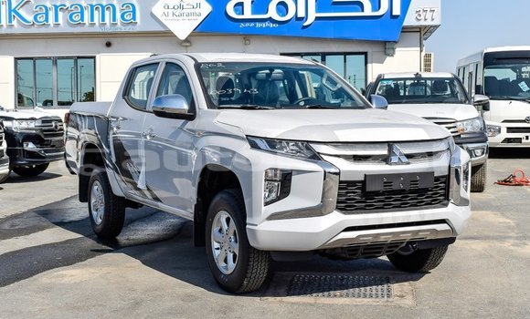 Buy Import Mitsubishi L200 White Car in Import - Dubai in Akmecet Buy Import Mitsubishi L200 White Car in Import - Dubai in Akmecet