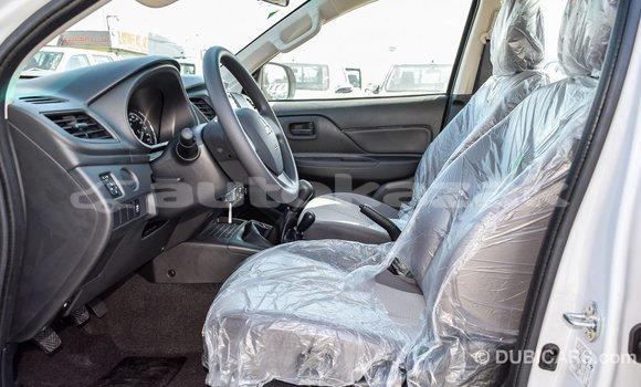 Buy Import Mitsubishi L200 White Car in Import - Dubai in Akmecet Buy Import Mitsubishi L200 White Car in Import - Dubai in Akmecet