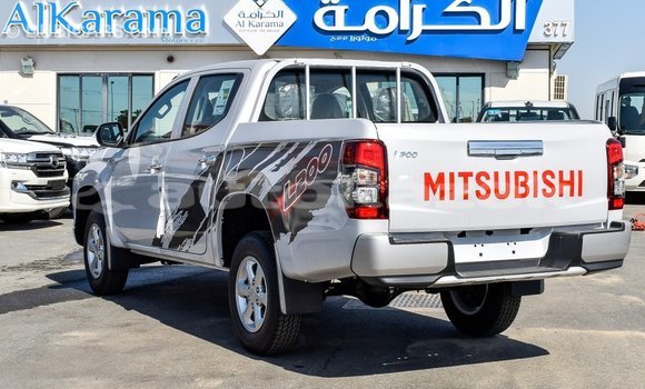 Buy Import Mitsubishi L200 White Car in Import - Dubai in Akmecet Buy Import Mitsubishi L200 White Car in Import - Dubai in Akmecet