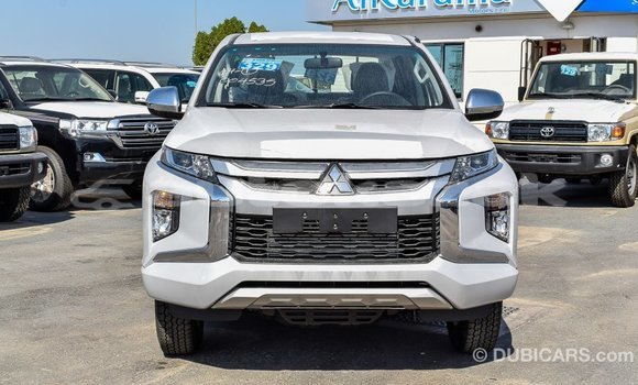 Buy Import Mitsubishi L200 White Car in Import - Dubai in Akmecet Buy Import Mitsubishi L200 White Car in Import - Dubai in Akmecet
