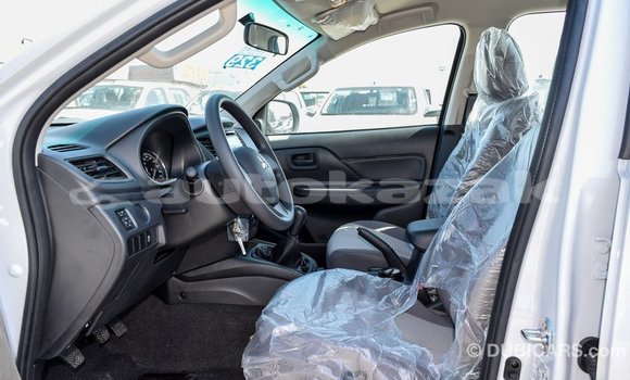 Buy Import Mitsubishi L200 White Car in Import - Dubai in Akmecet Buy Import Mitsubishi L200 White Car in Import - Dubai in Akmecet