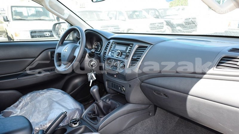 Big with watermark mitsubishi l200 akmecet import dubai 2095