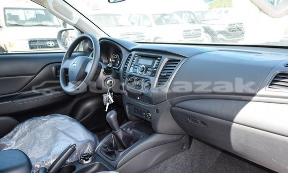 Buy Import Mitsubishi L200 White Car in Import - Dubai in Akmecet Buy Import Mitsubishi L200 White Car in Import - Dubai in Akmecet