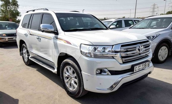 Buy Import Toyota Land Cruiser White Car in Import - Dubai in Akmecet Buy Import Toyota Land Cruiser White Car in Import - Dubai in Akmecet