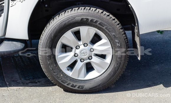 Buy Import Toyota Hilux White Car in Import - Dubai in Akmecet Buy Import Toyota Hilux White Car in Import - Dubai in Akmecet