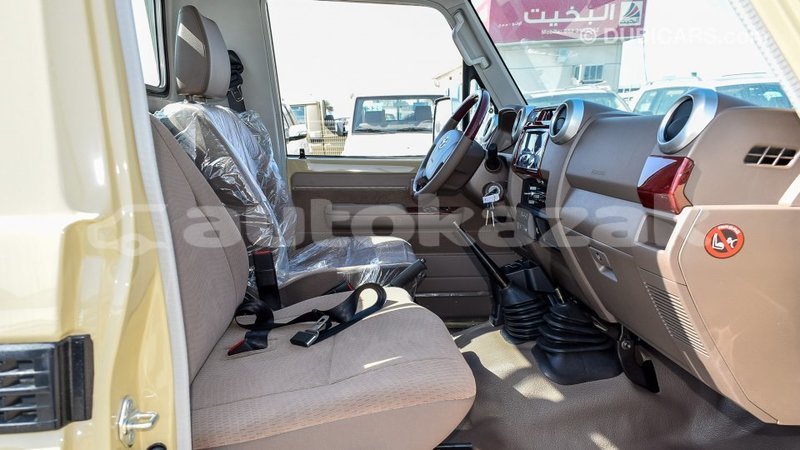 Big with watermark toyota land cruiser akmecet import dubai 2100