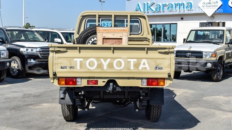 Big with watermark toyota land cruiser akmecet import dubai 2100