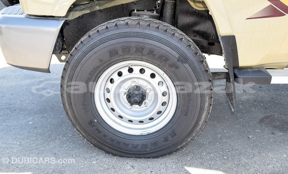 Buy Import Toyota Land Cruiser Beige Car in Import - Dubai in Akmecet Buy Import Toyota Land Cruiser Beige Car in Import - Dubai in Akmecet