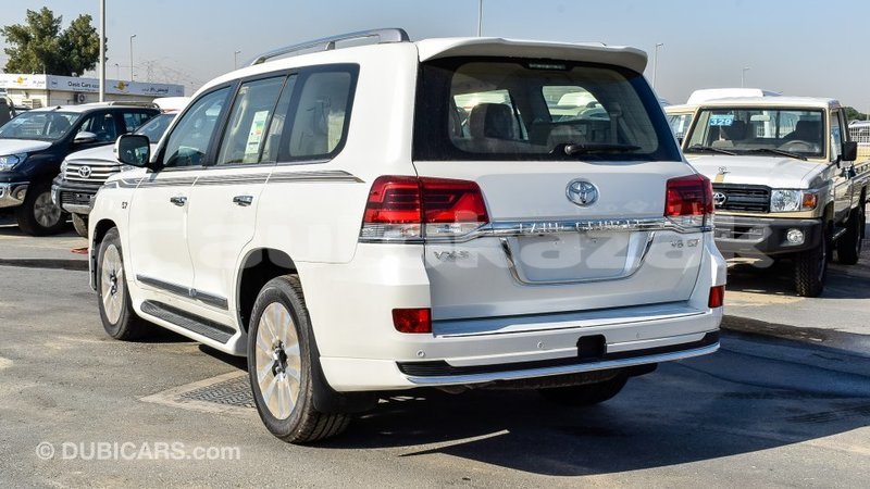 Big with watermark toyota land cruiser akmecet import dubai 2101