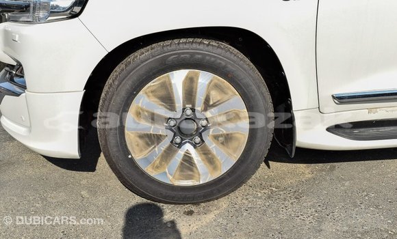 Buy Import Toyota Land Cruiser White Car in Import - Dubai in Akmecet Buy Import Toyota Land Cruiser White Car in Import - Dubai in Akmecet