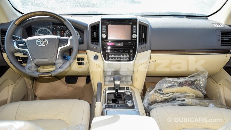 Big with watermark toyota land cruiser akmecet import dubai 2102