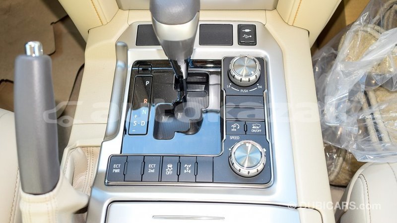 Big with watermark toyota land cruiser akmecet import dubai 2102