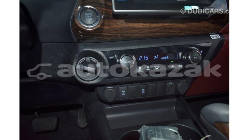 Big with watermark toyota hilux akmecet import dubai 2105