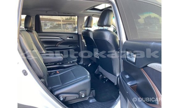 Buy Import Toyota Highlander White Car in Import - Dubai in Akmecet Buy Import Toyota Highlander White Car in Import - Dubai in Akmecet