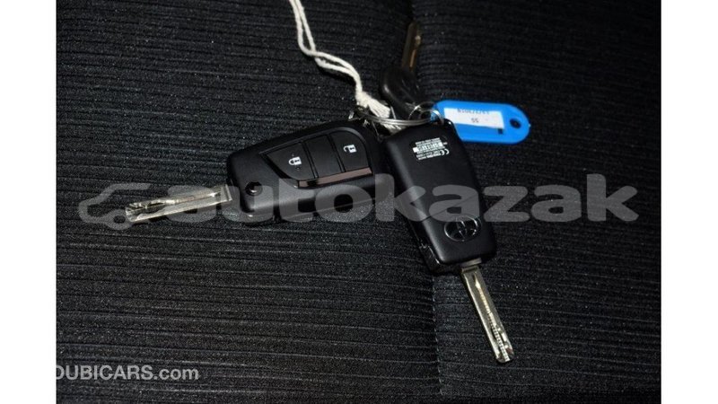 Big with watermark toyota hilux akmecet import dubai 2129