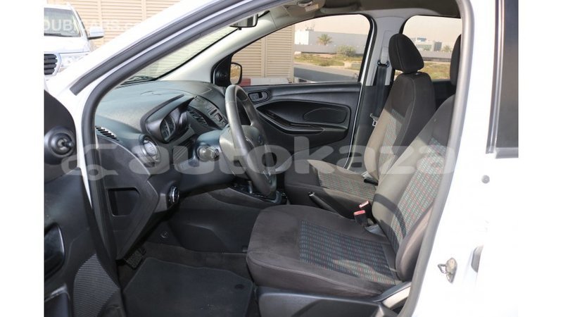 Big with watermark ford club wagon akmecet import dubai 2137