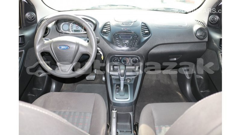 Big with watermark ford club wagon akmecet import dubai 2137